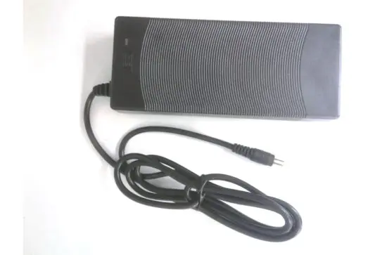 低電圧電源（WEMOOVE 27インチ画面用）