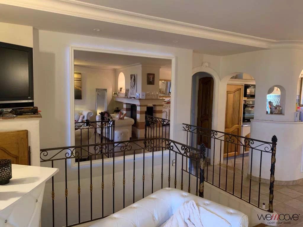 TV miroir 55 pouces sur mesure dans une résidence à Monaco